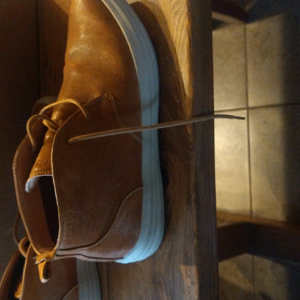 Men's leather shoes